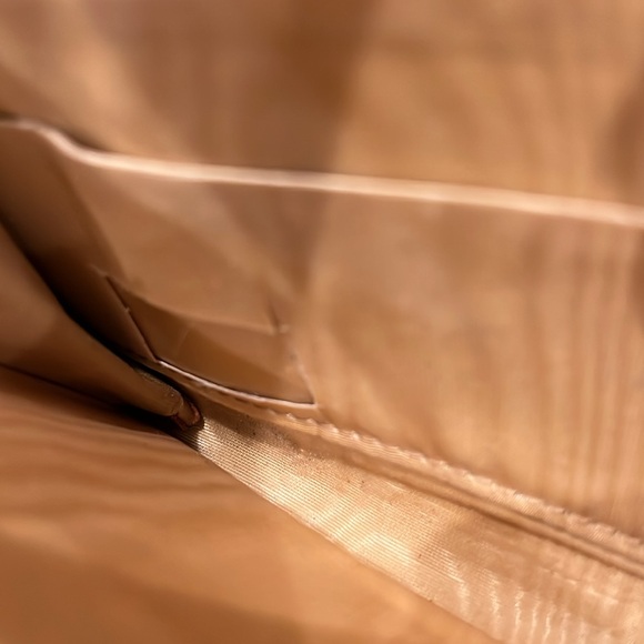 Authentic Chanel caviar leather wallet - Picture 13 of 13